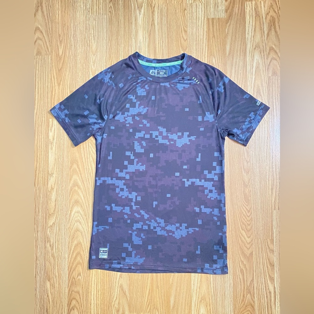 Sz S Mens RBX XTRAIN Fitted Athletic T-Shirt with Grey Accents
